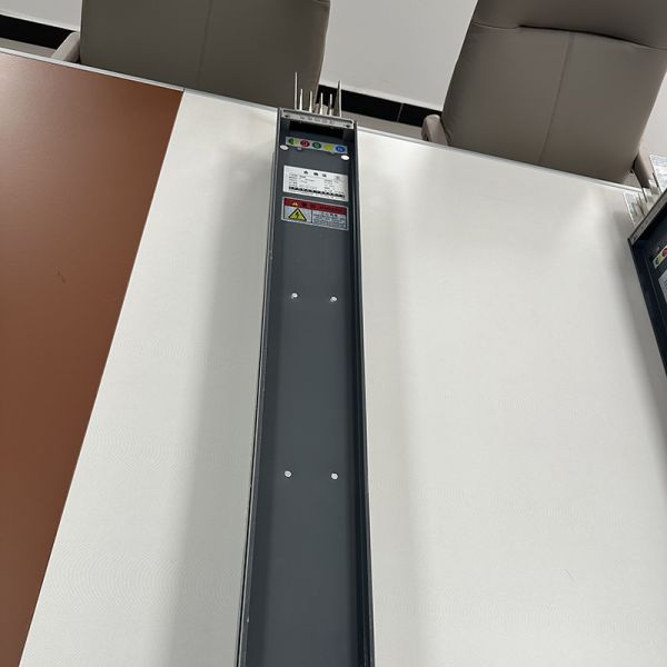 Barre omnibus Powerduct sandwich en aluminium 5mm personnalisable 50/60Hz