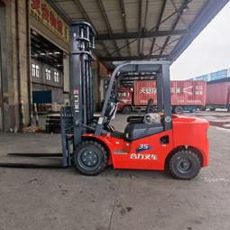Heavy Duty 3.5 Ton Diesel New Forklift 3m Lifting Height Original Paint Non Renovated