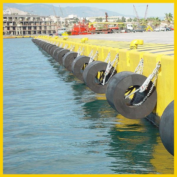 Lightweight UV Ozone Resistant Cylindrical Marine Fenders for Efficient Impact Absorption