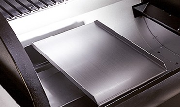 Moveable Electric Wood Pellet Grill Easily Assembled Flame Safety