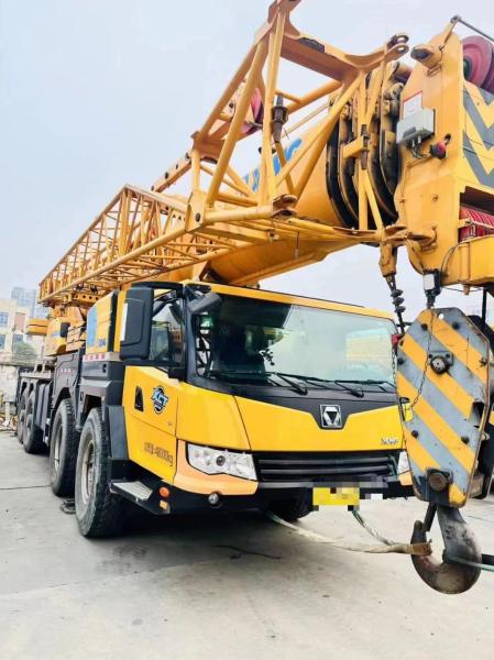 Équipement de levage de grue mobile terrestre certifié ISO9001 80T pour les projets de construction