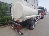 SINOTRUK HOWO 4X2 6ホイール オイルタンクトラック 5-6CBM 流量計付きシングルビン