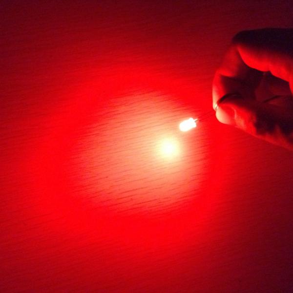 0.5W 5mm LED Diodo Emitente de Luz 620-630nm Cor Vermelha 30000mcd Lente clara para iluminação de indicadores