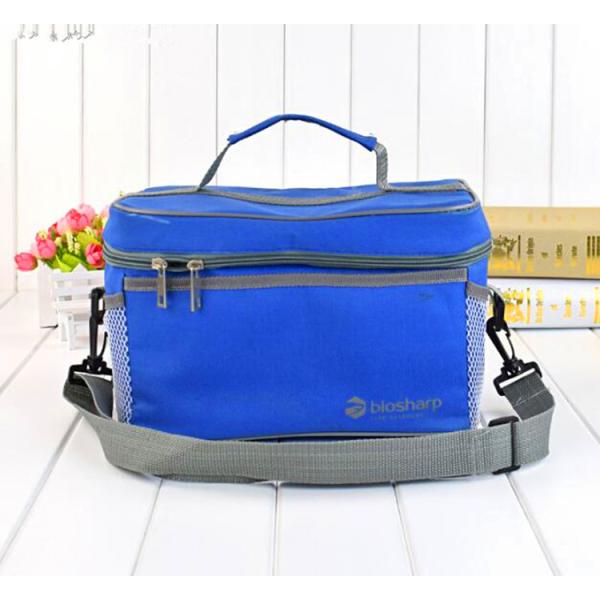 Color azul puro aislado congelado cerveza de las 12 bolsas de asas más frescas de las latas para la familia