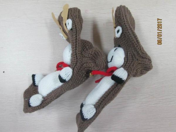 Winter Europe Christmas Knitted Thermal coffee-color Tube Floor Socks--100% acrylic--Animal cartoon