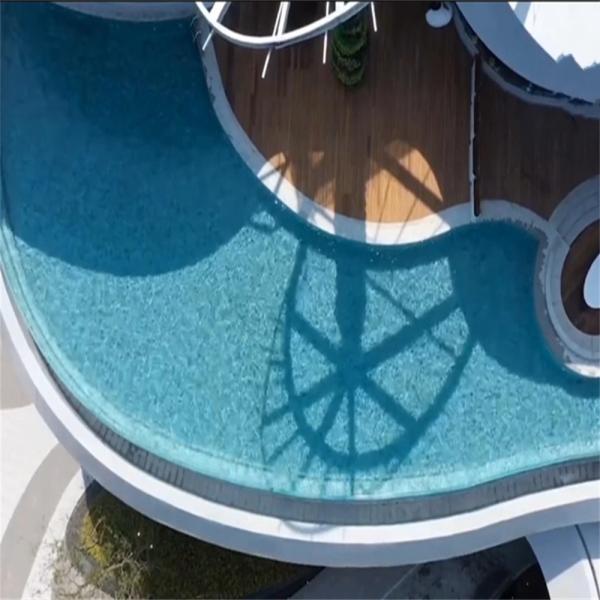 High Surface Hardness Acrylic Glass Swimming Pool in Prefabricated Shipping Container