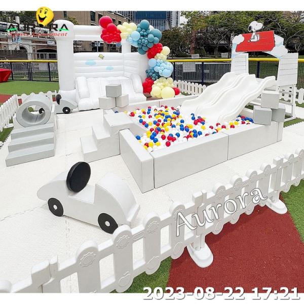Pink White Soft Play Equipment With Bounce House Fence For Kids Ball Pit