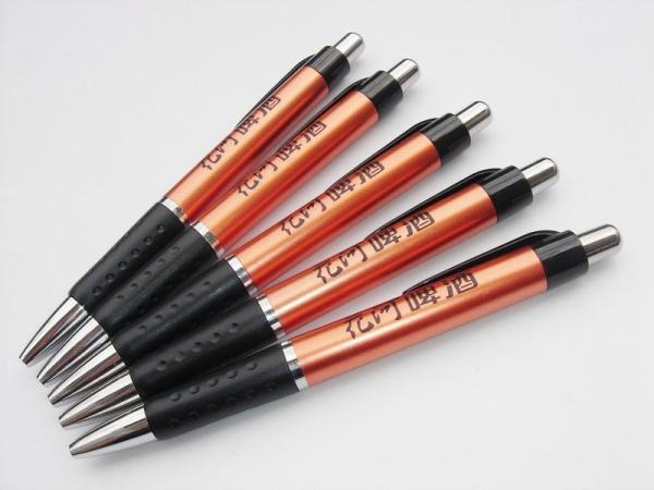 Durable smooth writing retractable ball pen with soft grip , promotional plastic pen , new ball pen