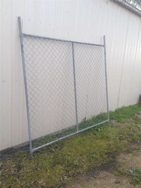 chain link temporary construction fence panels 6FT X 10F Mesh 2 3/8  x 2 3/8 ( 60mm x 60mm ) x 12 gauge wire
