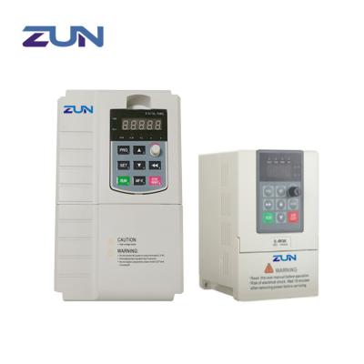 Off Grid 0.75kw Single Phase Solar Pump Inverter MPPT 110V 220V Output