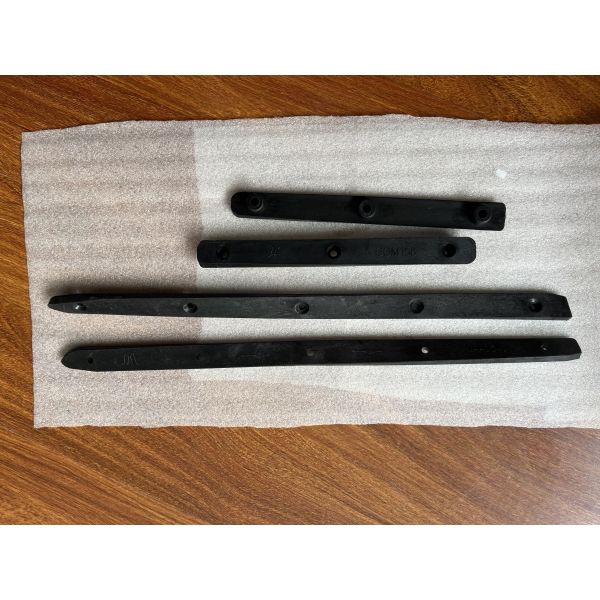 Monforts Stenter Machine Parts Montex Sliding Rell Polyester Material Black Color GGM158