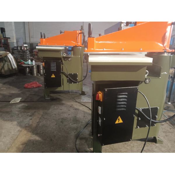 22Ton Hydraulic Die Cutting Machine Designed for Cutting of Leather Plastic Leather Nylon Leather Foam and Other Materials with Consumption