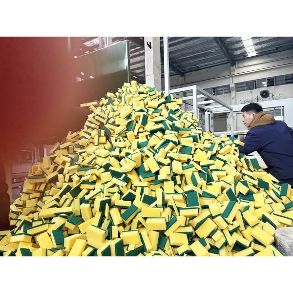 Automatic Scouring Sponge Vertical Cutting Machine