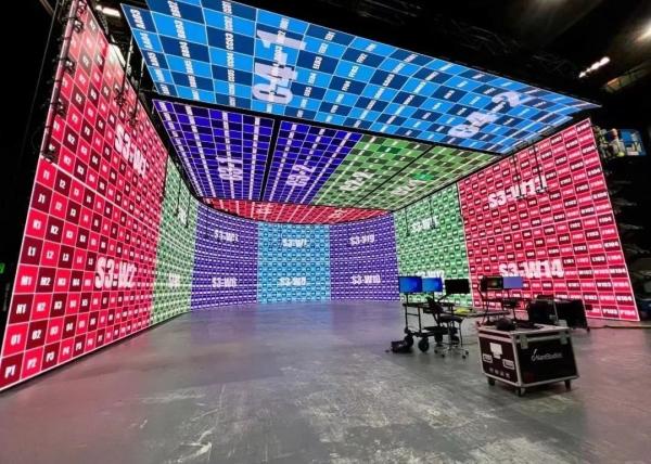 P12 DIP Outdoor Full Colour LED Die-Cast Aluminum Screen Digital Signage