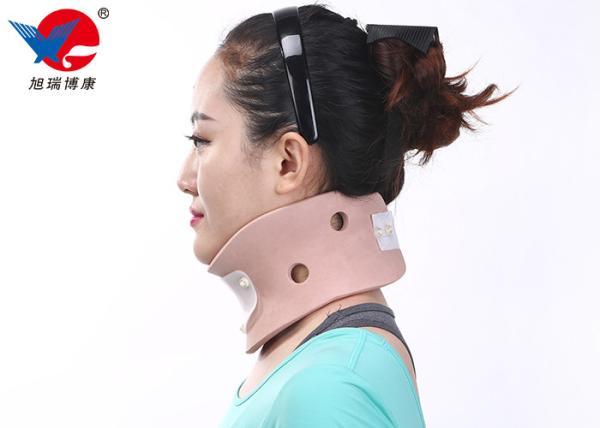 Small Volume Cervical Collar Neck Brace Easy To Wear Throat Opening For Tracheotomy