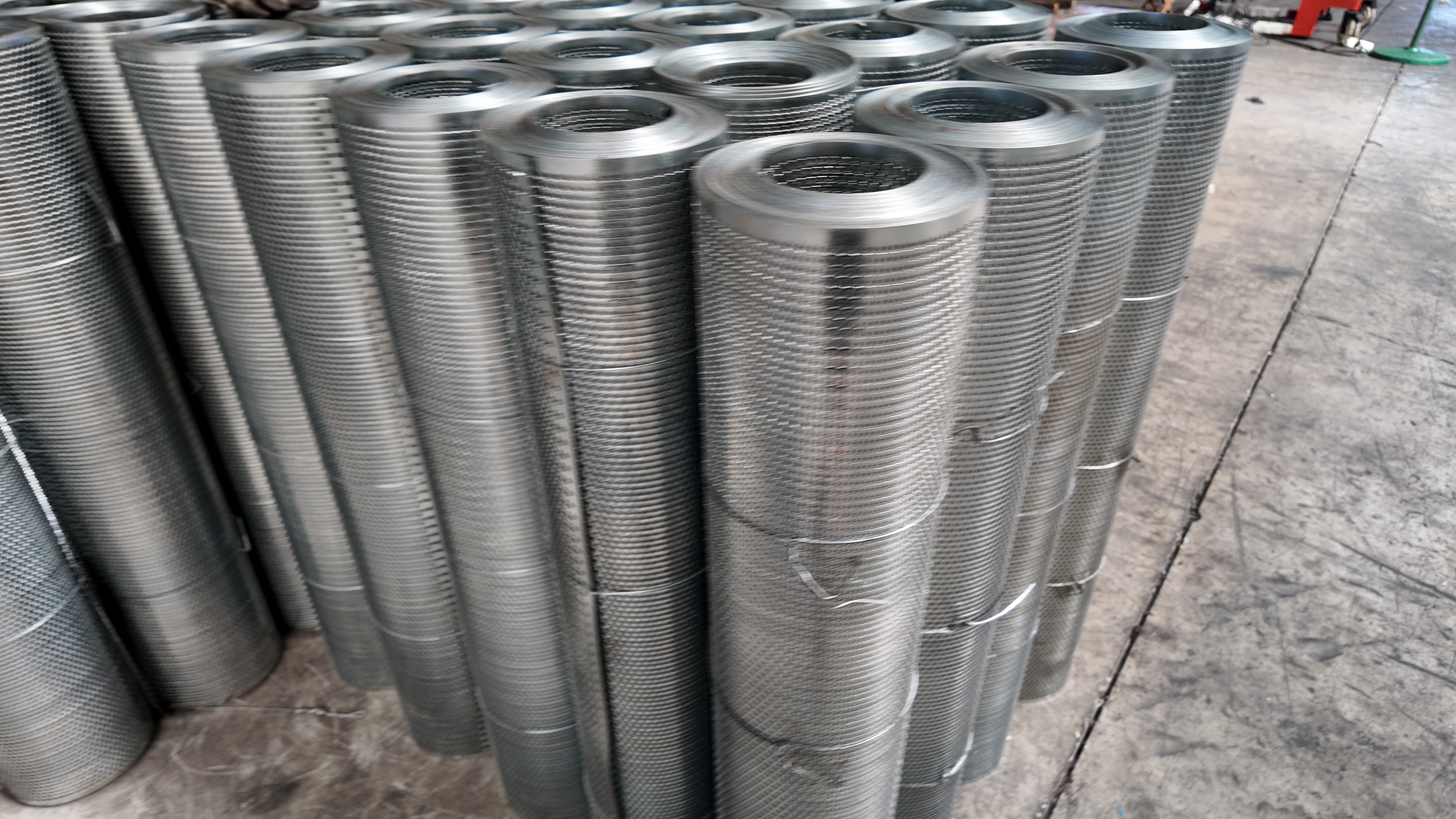 Multi‑Material Round Hole Perforated Metal Coil Custom Processing Available