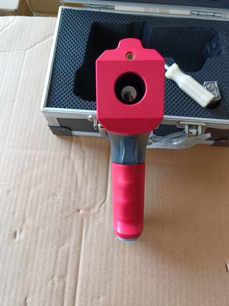CWh700 Intrinsically Safe infrared temperature meter, gun type red and black infrared thermometer