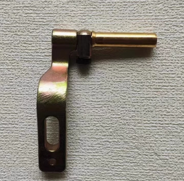 La charnière du compartiment à bagages lourds pour les bus longs Xiamen King 2598000974/975