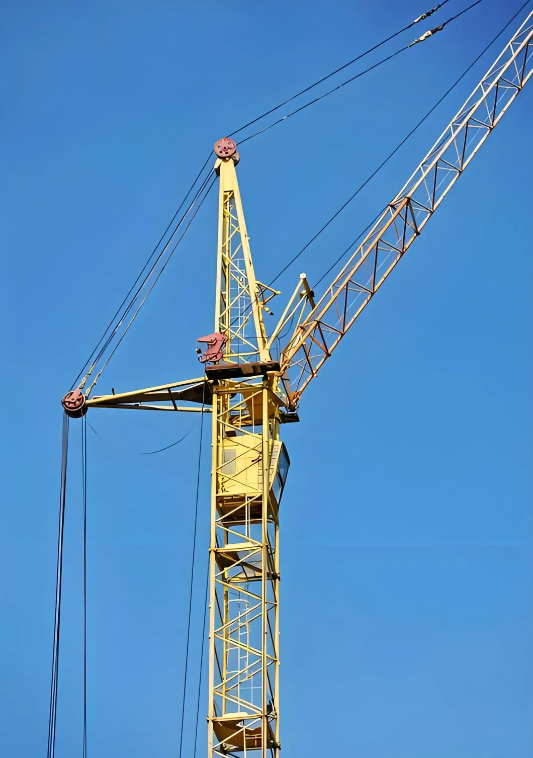 La segunda grúa torre estática barata Zoomlion de China, serie Qtp, fábrica china 5610 6t, precio económico