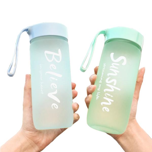 600ml Custom Logo Plastic Cup with Transparent and Student Water Bottle Portable Design