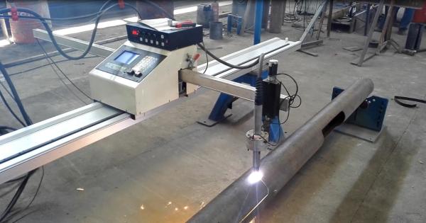 linha central da máquina de corte 3 da porta de polo de luz do CNC de 680mm 2000mm