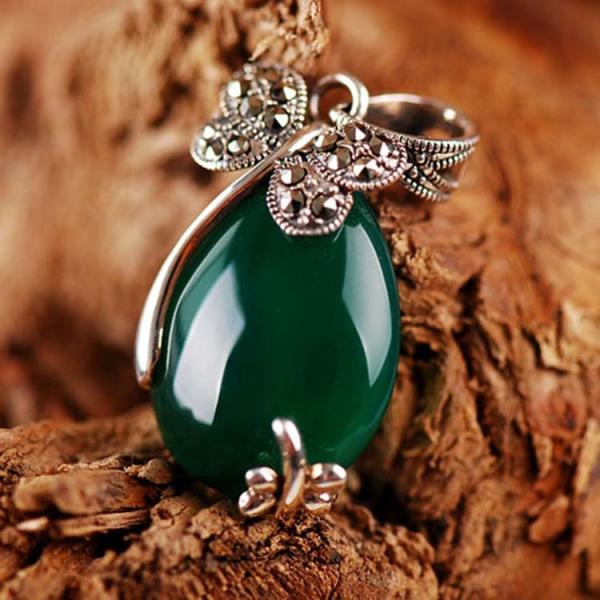 Thail Silver Green Agate and Marcasite Pendant Necklace(N11064GREEN)