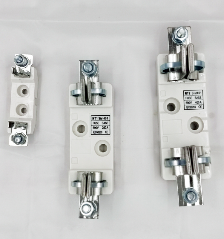 Good Quality Hrc Ceramic NH2 or NT2 Type Blade Fuse Base with 500V 120KA gG 400A NT2 NH2 Hrc Fuse Link