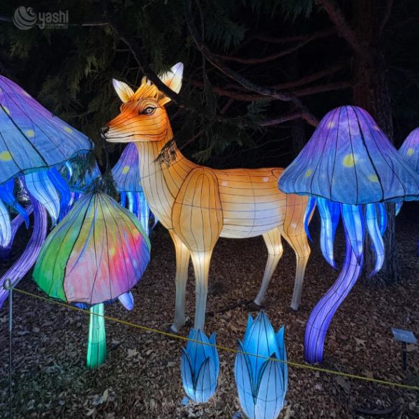 Custom Wildlife Animal LED Lantern Scene, Realistic Fox Light Sculpture with Custom City Sign for Outdoor Park Light Exhibition
