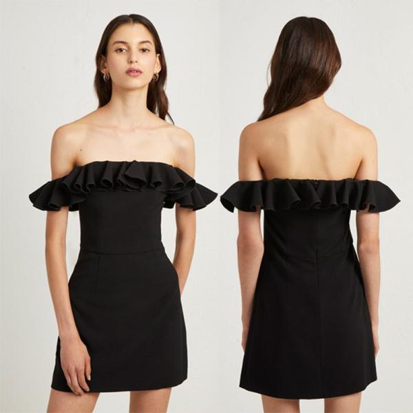 Preto da forma fora do plissado sexy das senhoras do vestido do ombro