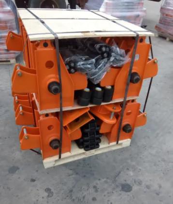 Single Axle Trailer Tandem Rocker Suspension 270mm Hole 12 Ton 495mm