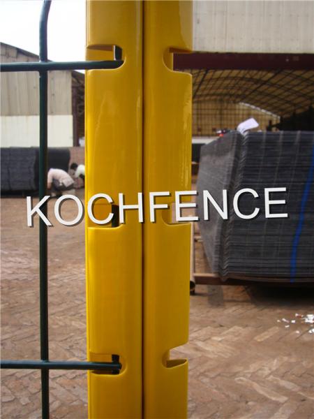 PVC Coated Outdoor Wire Fence , Low Carbon Steel Wire Welded Garden Fence