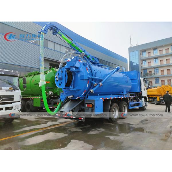 RHD Sino Howo 5T Vacuum Septic Truck With Italy Pump