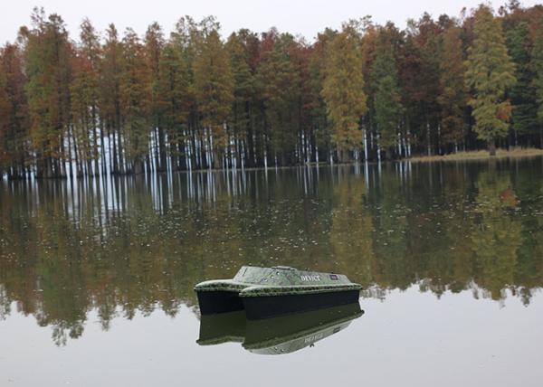 RC fishing bait boat DEVC-308 , camouflage carp fishing bait boat CE Certification
