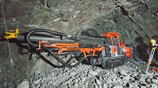 Sturdy Chassis Structure Rock Drilling Trolley For 0.8 - 2m/Min Drilling Speed