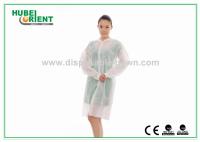 Colete de laboratório descartável de PP/não tecido/SMS/tyvek com pinças para enfermagem hospitalar