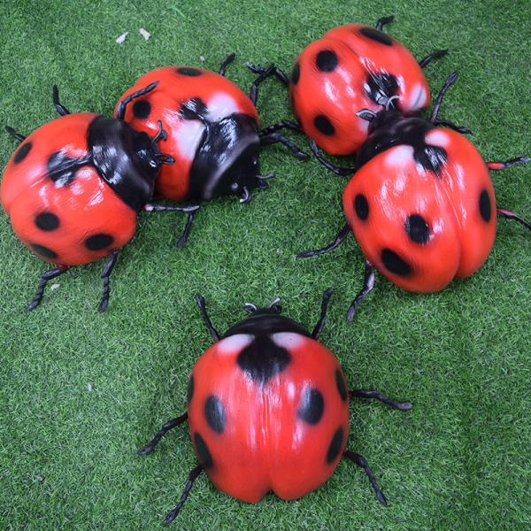 La mariquita animatrónica impermeable con sensor infrarrojo para parques