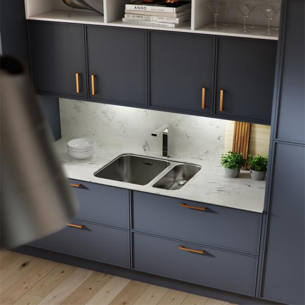 Armário de cozinha do PVC de Matte Face Blue Color Tall dos armários de cozinha do país