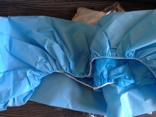 Medical Bed Sheet Blue White 25gsm Fabric + 15gsm Film Laminated Nonwoven