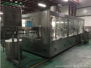 380V Juice Plastic Bottle Filling Machine High Filling Speed 200ml - 2500ml