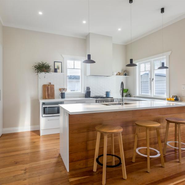 Italian Style U Shape Design White Color Tall Cabinet MDF Plywood Lacquer Modern Kitchen Cabinets