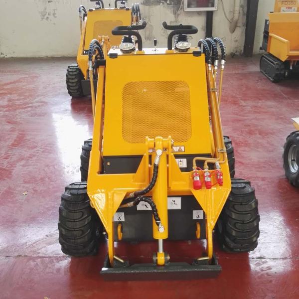 Construction Machine 14kw Rated Power Mini Skid Steer Loader with Competitive