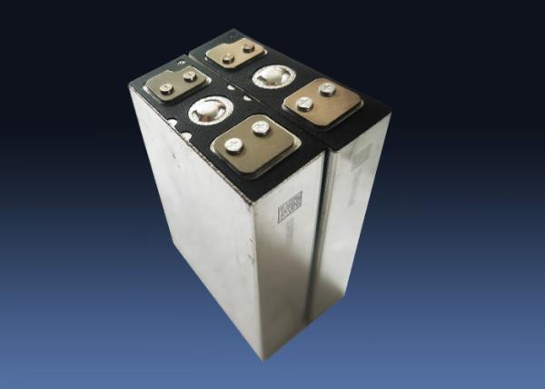 45g 18650 Iron Phosphate Prismatic Lithium Battery Cells 3.2V 180AH