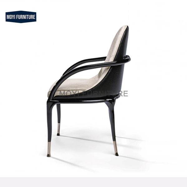 Italian Design Dining Chairs with Comfortable Genuine Leather Backrest Wood Legs Hotel Leisure Cafe Chairs