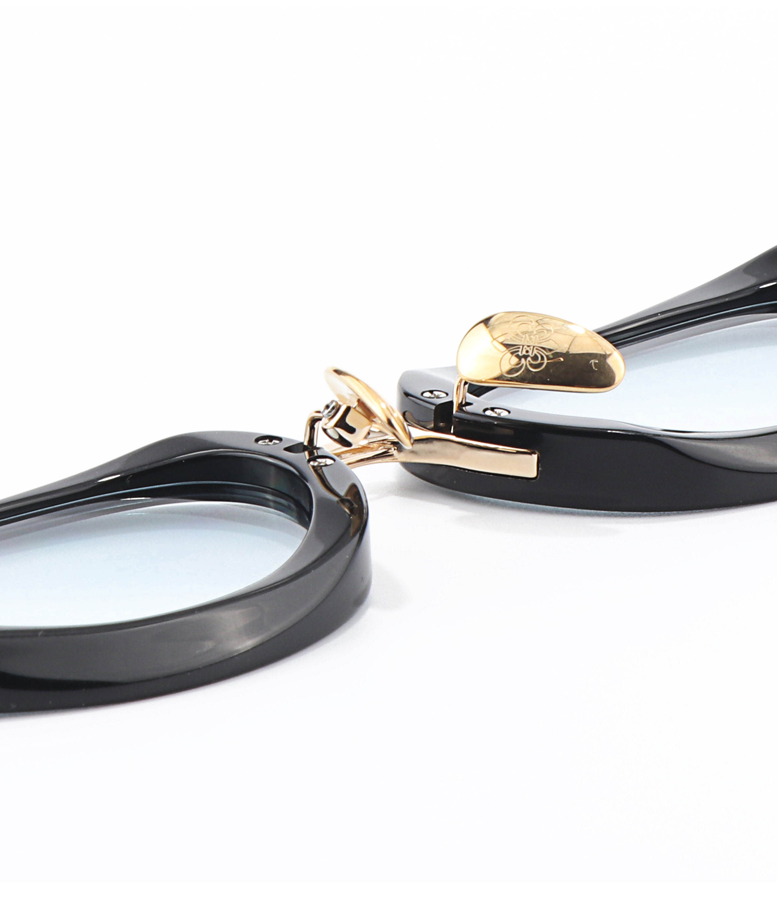 Fashion Cat Eye UV400 Protection Acetate Frame with Metal Embellishment Bulk Supplier Brand High-quality Sunglasses for Women