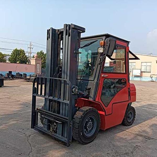 CPCD15 Gasoline Forklift Chinese GuangQing 4Y 1.5 Ton Forklift