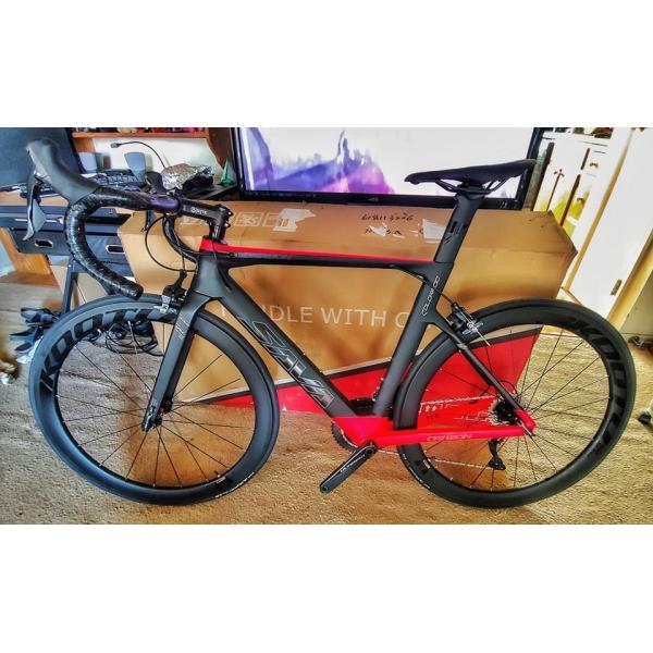 8.4kg SAVA Full Carbon Road Bike , Hydraulic Disc Brake T800 Carbon Fiber Bike