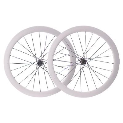 Jeu de roues de vélo de route à rayons colorés 700C en fibre de carbone 50mm Center Lock Système de freinage à disque BXM avec et performance