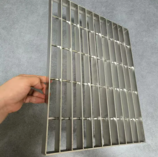 Heavy Duty Stainless Steel Grating for Sturdy Inspection Stairs