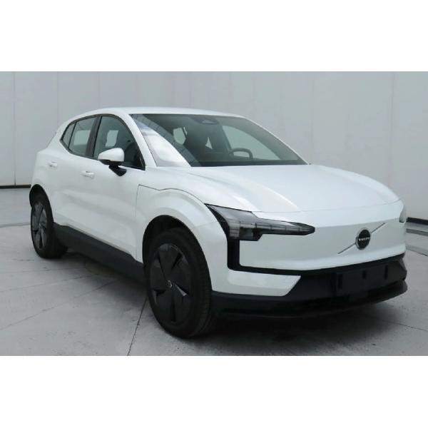 Маленький электрический внедорожник Volvo и электромобиль дальнего следования Volvo EX30