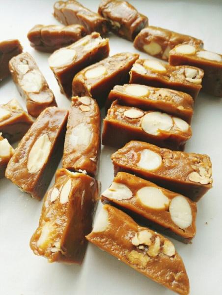 Custom Halal Candy Chocolate Milk Taffy Candy From China